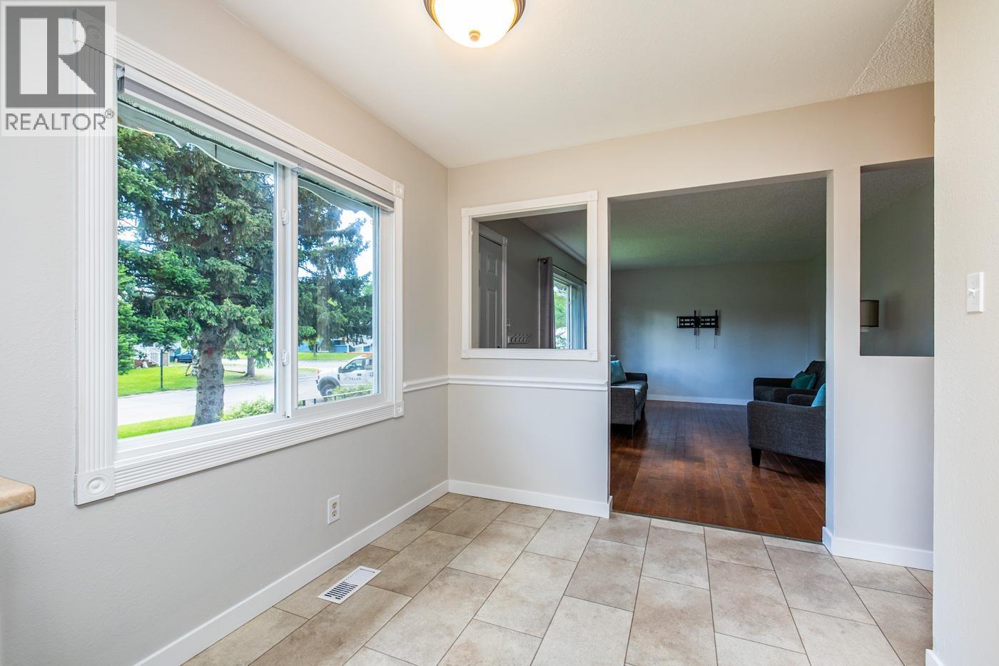 7889 Queens Crescent, Prince George, British Columbia V2N 3H5 - Photo 6 - R3148082
