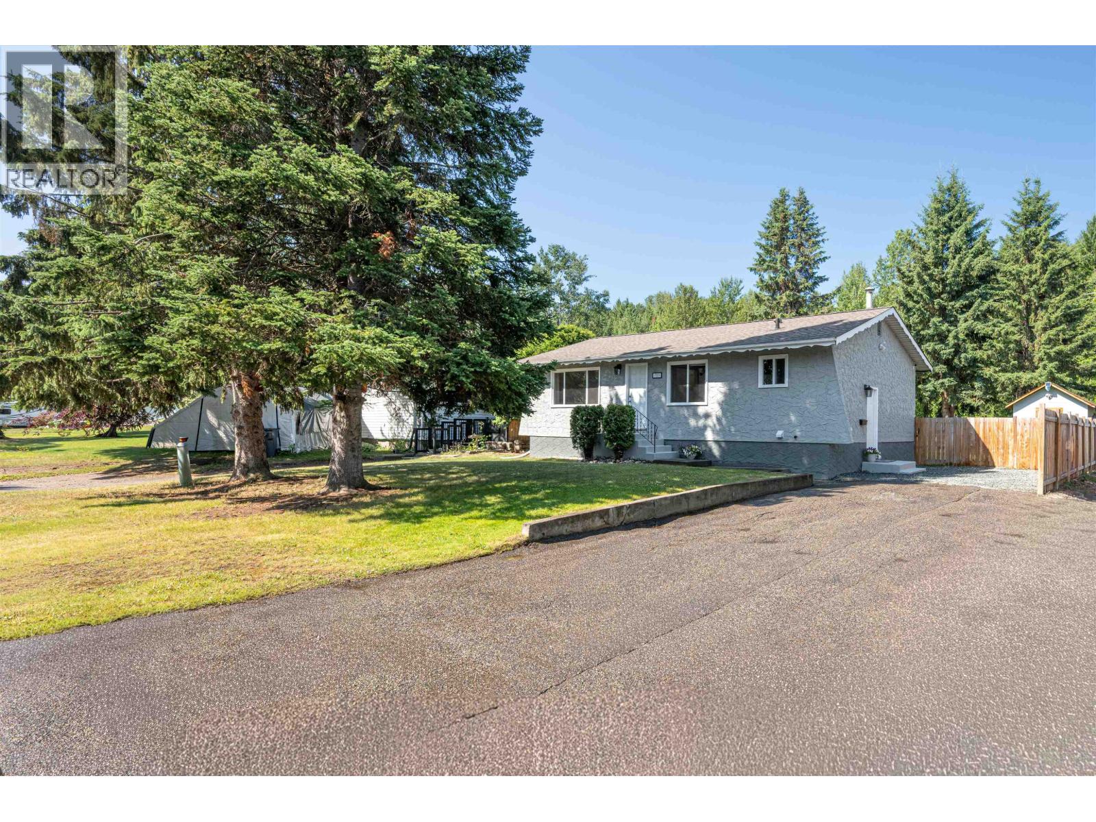7889 QUEENS CRESCENT