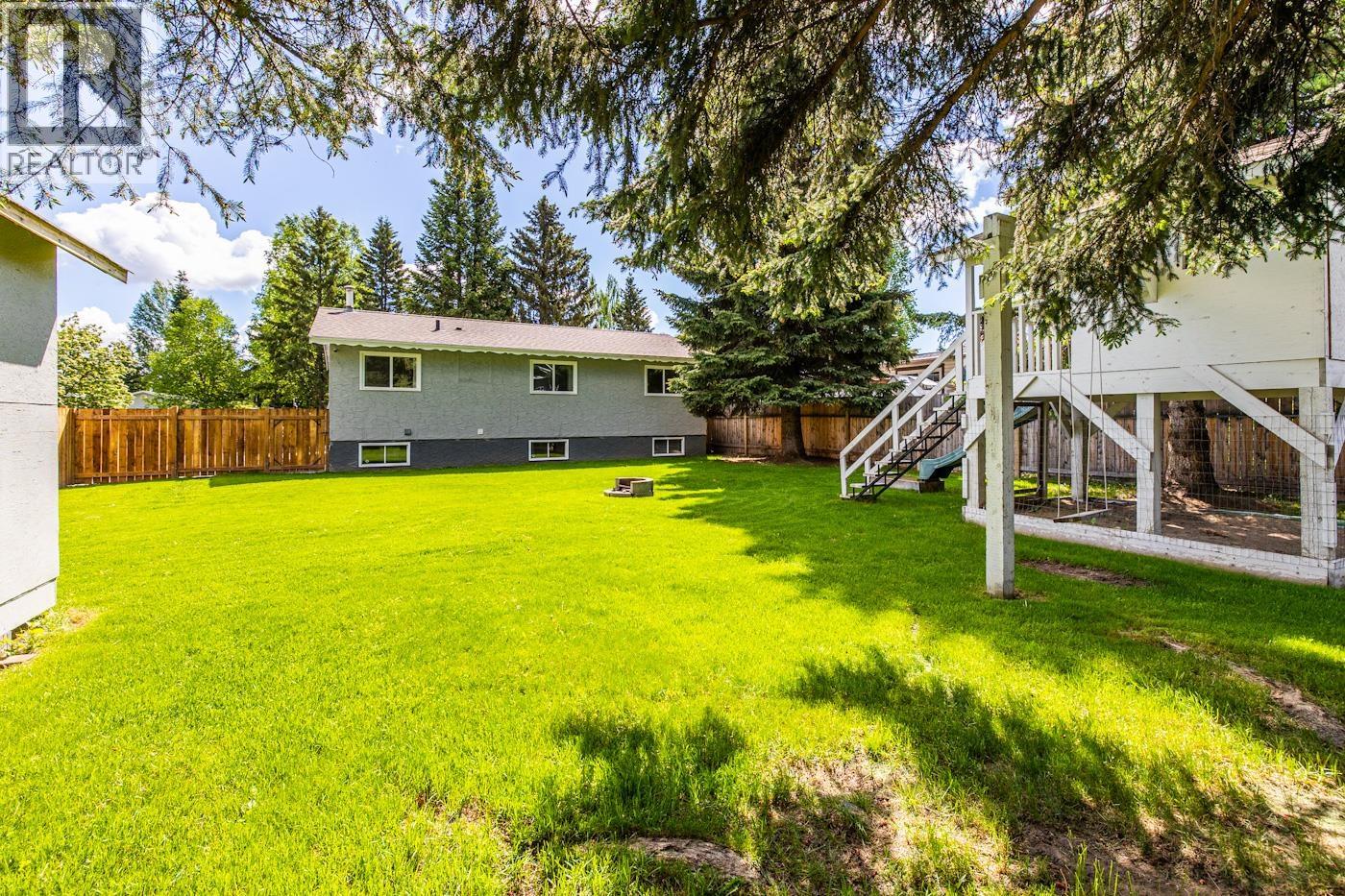 7889 Queens Crescent, Prince George, British Columbia V2N 3H5 - Photo 2 - R3148082