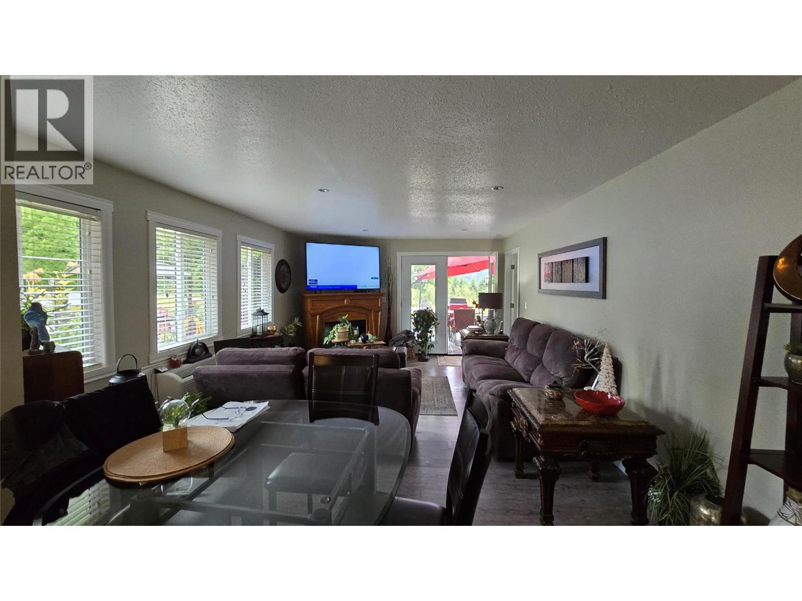 101 Oak Street, Fauquier, British Columbia V0G 1K0 - Photo 14 - 10333123