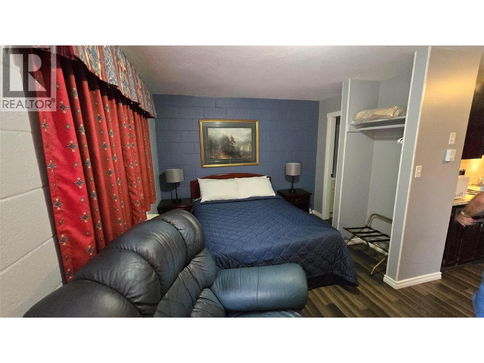 101 Oak Street, Fauquier, British Columbia V0G 1K0 - Photo 6 - 10333123