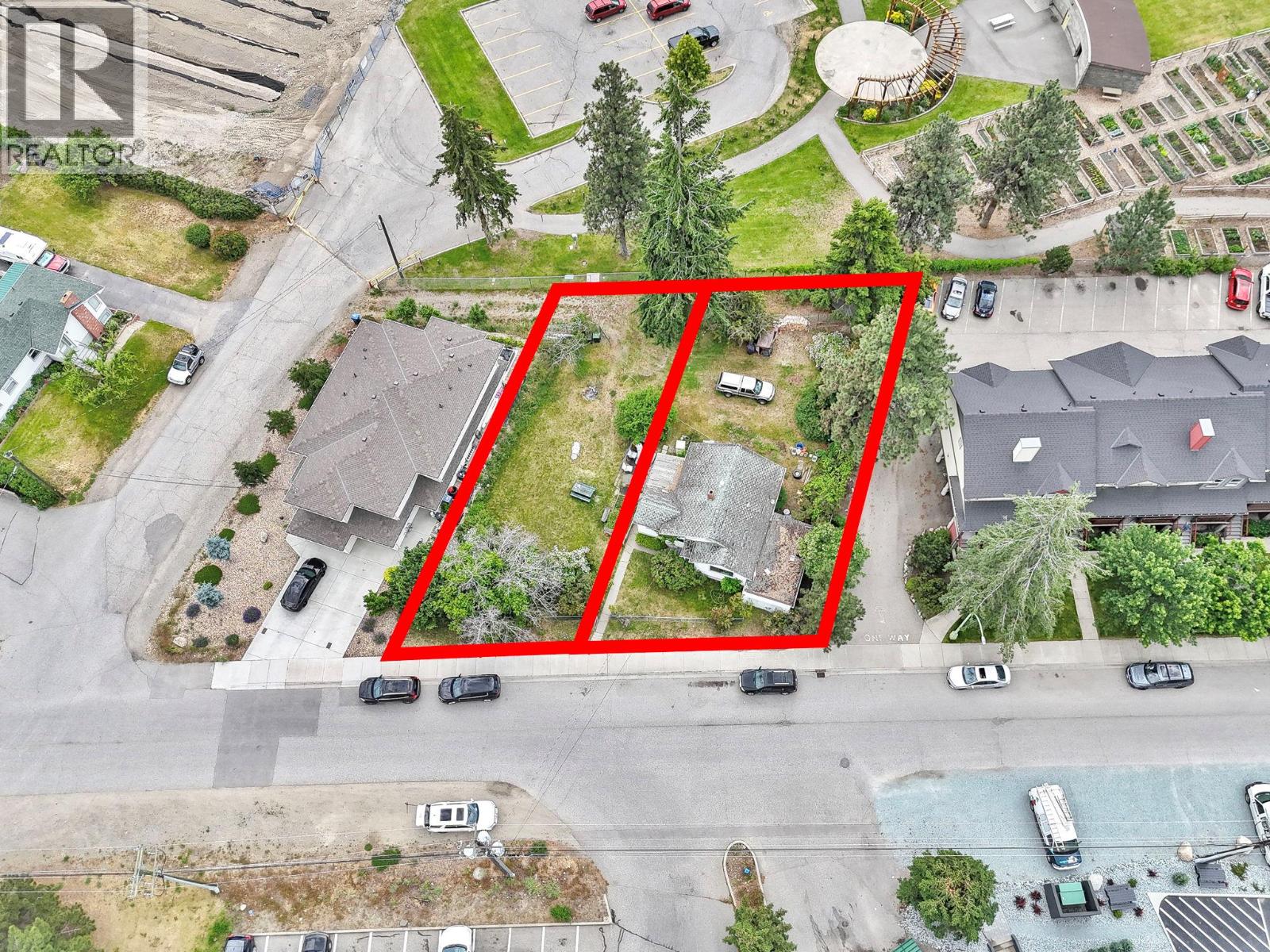 2571 & 2573 Hebert Road