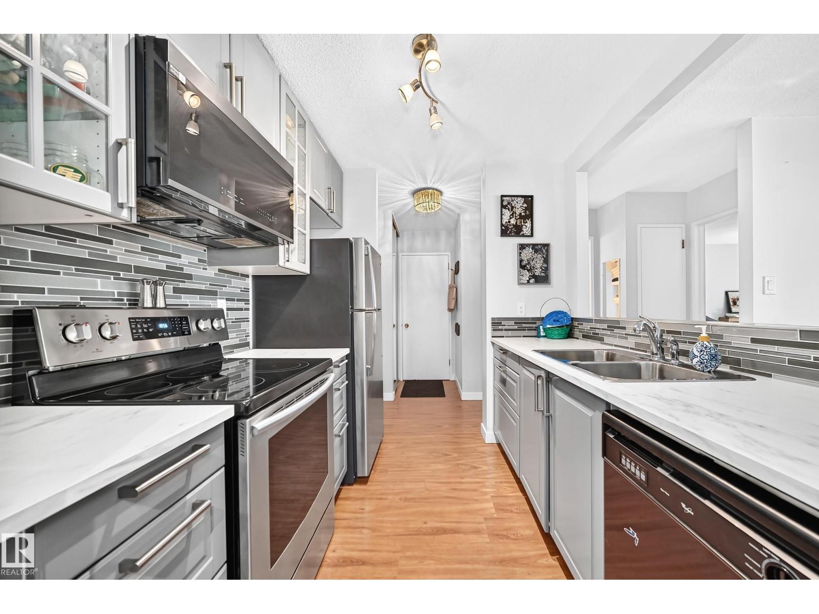#407 9835 113 St Nw, Edmonton, Alberta  T5K 1N4 - Photo 9 - E4498363