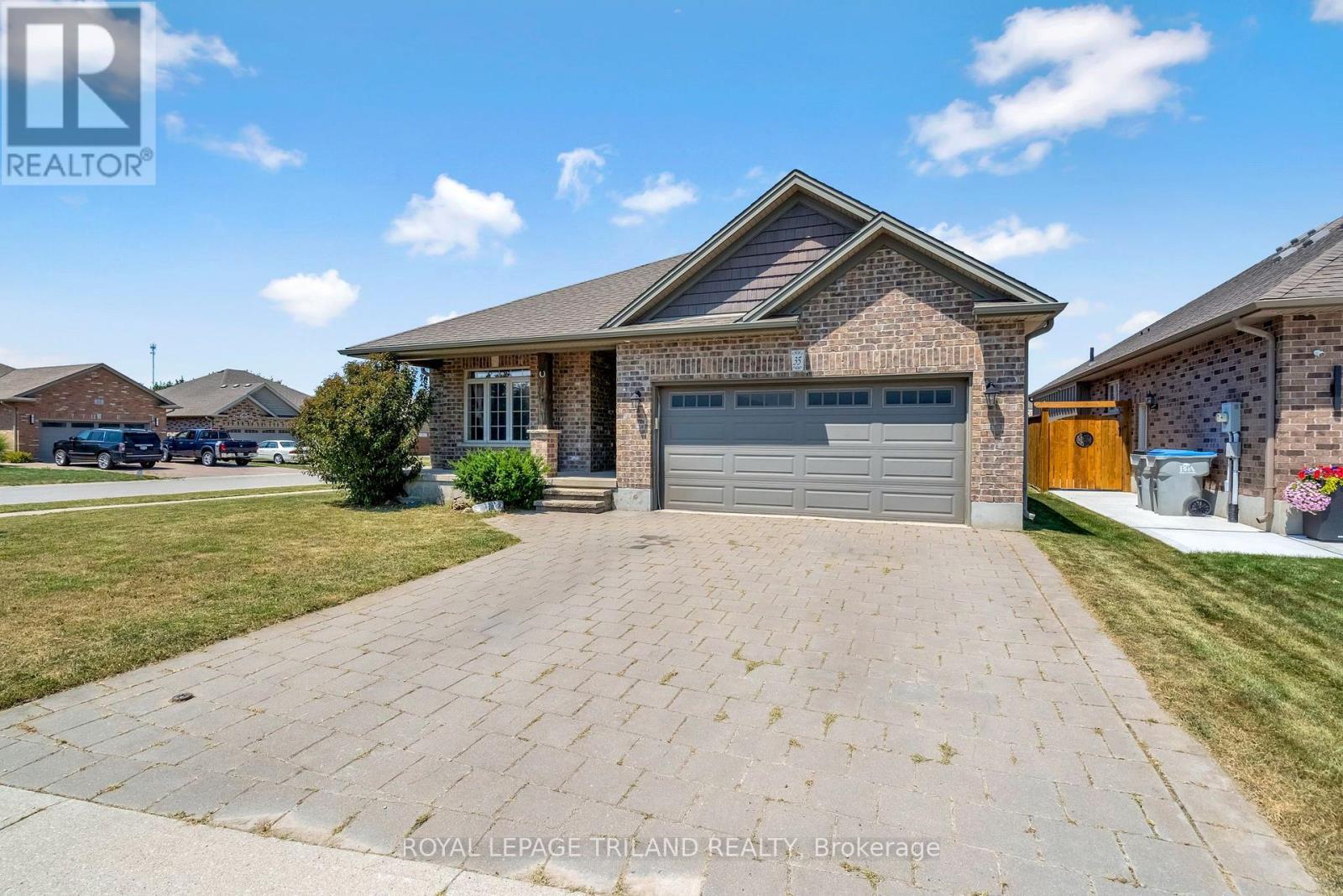 35 Cassie Crescent, Strathroy-Caradoc, Ontario  N7G 4E3 - Photo 3 - X13586012