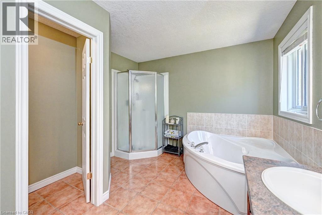 58 Doon Mills Drive, Kitchener, Ontario N2P 2S3 - Photo 41 - 40848539