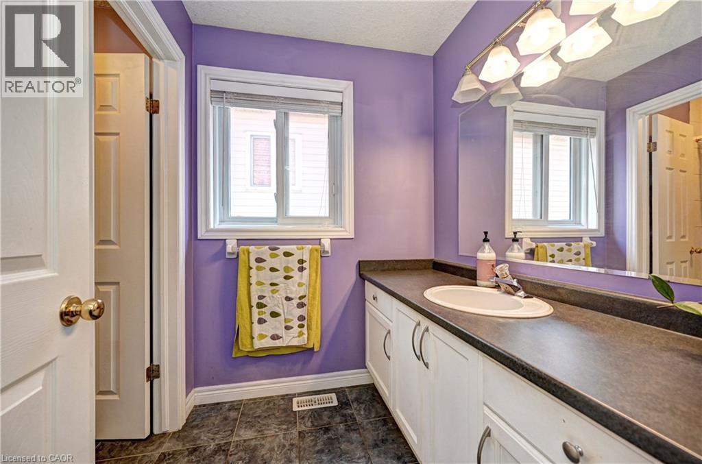 58 Doon Mills Drive, Kitchener, Ontario N2P 2S3 - Photo 42 - 40848539