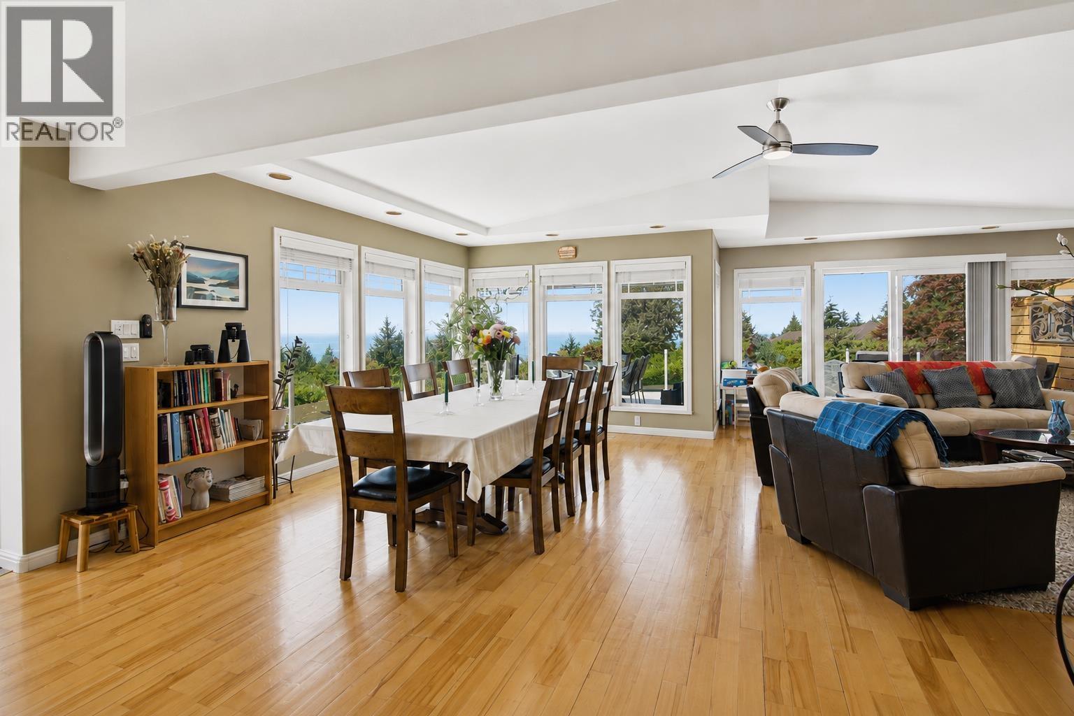 4827 Bluegrouse Drive, Sechelt, British Columbia  V7Z 0E9 - Photo 9 - R3148106