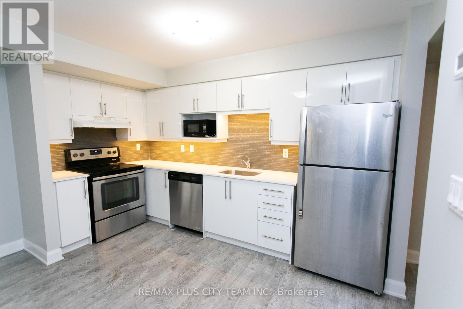 L03 - 686 Bathurst Street, Toronto, Ontario  M5S 2R3 - Photo 4 - C13586044