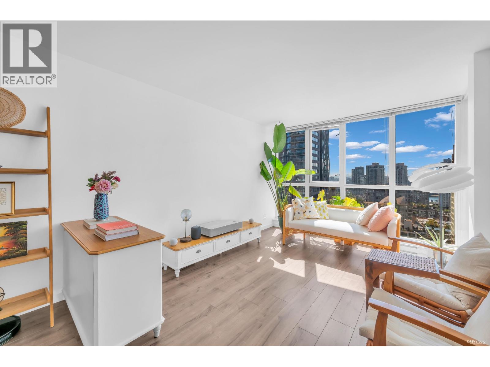 1705 1155 Seymour Street, Vancouver, British Columbia  V6B 1K2 - Photo 19 - R3148042