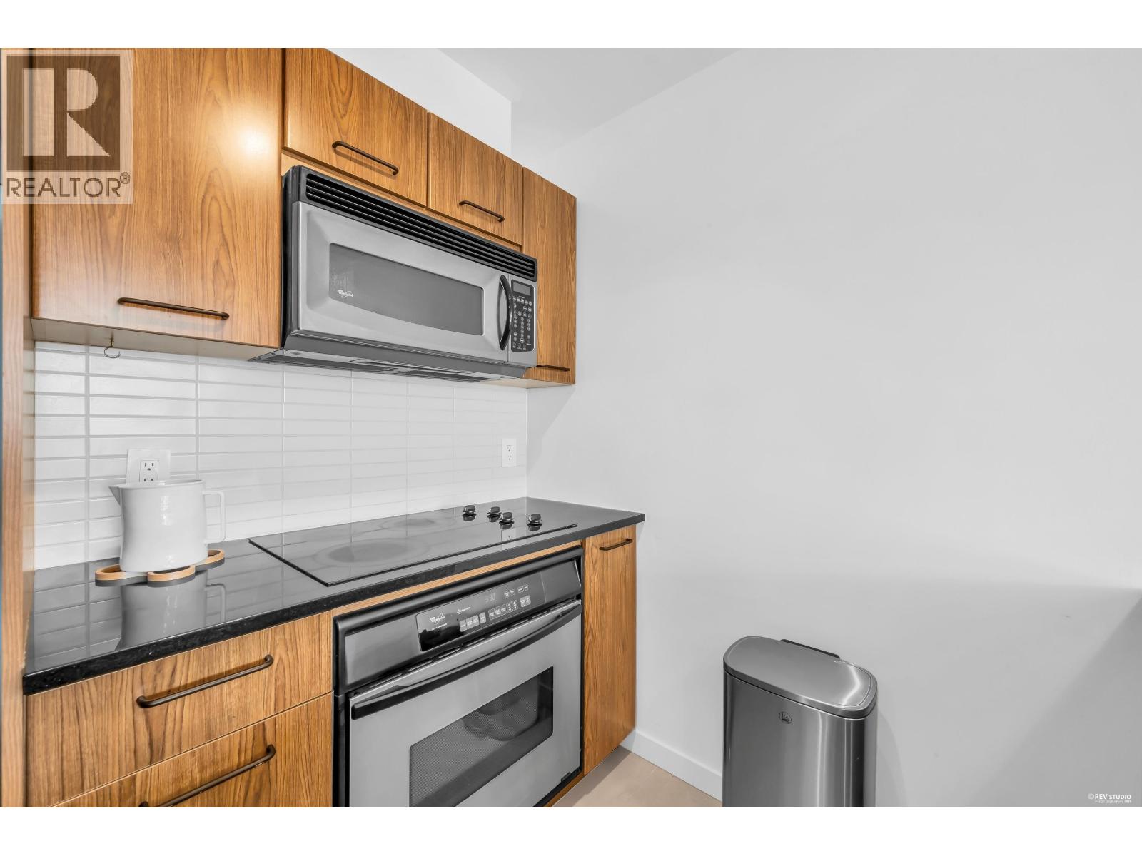 1705 1155 Seymour Street, Vancouver, British Columbia  V6B 1K2 - Photo 9 - R3148042