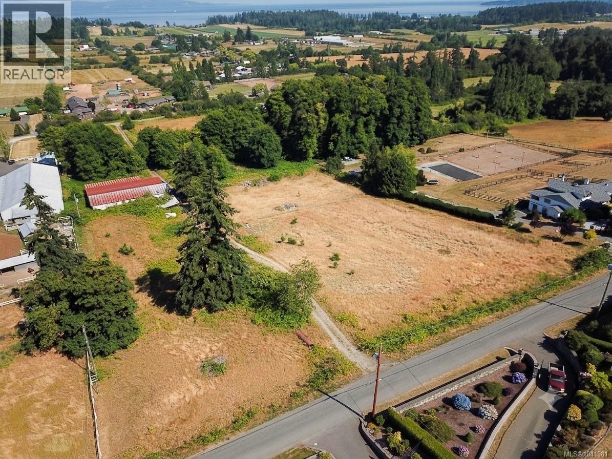 6275 Old East Rd, Central Saanich, British Columbia V8Y 1R7 - Photo 2 - 1041981
