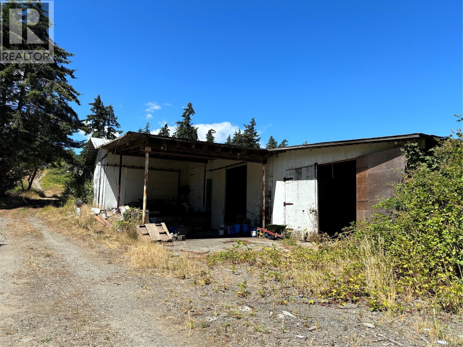 6275 Old East Rd, Central Saanich, British Columbia V8Y 1R7 - Photo 15 - 1041981