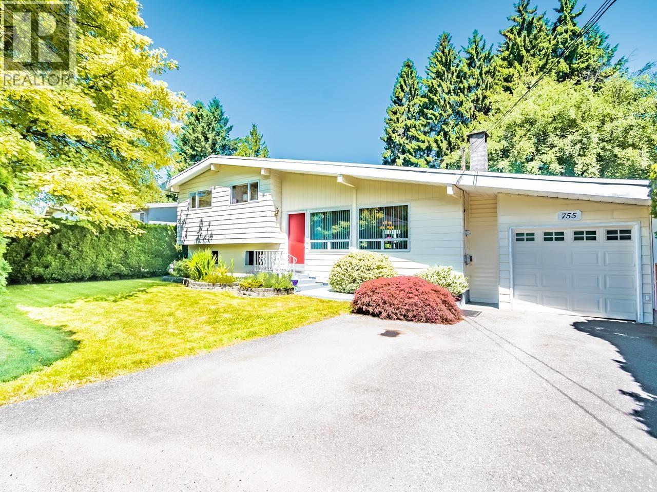 755 Egmont Avenue, Coquitlam, British Columbia V3J 4J7 - Photo 3 - R3147996