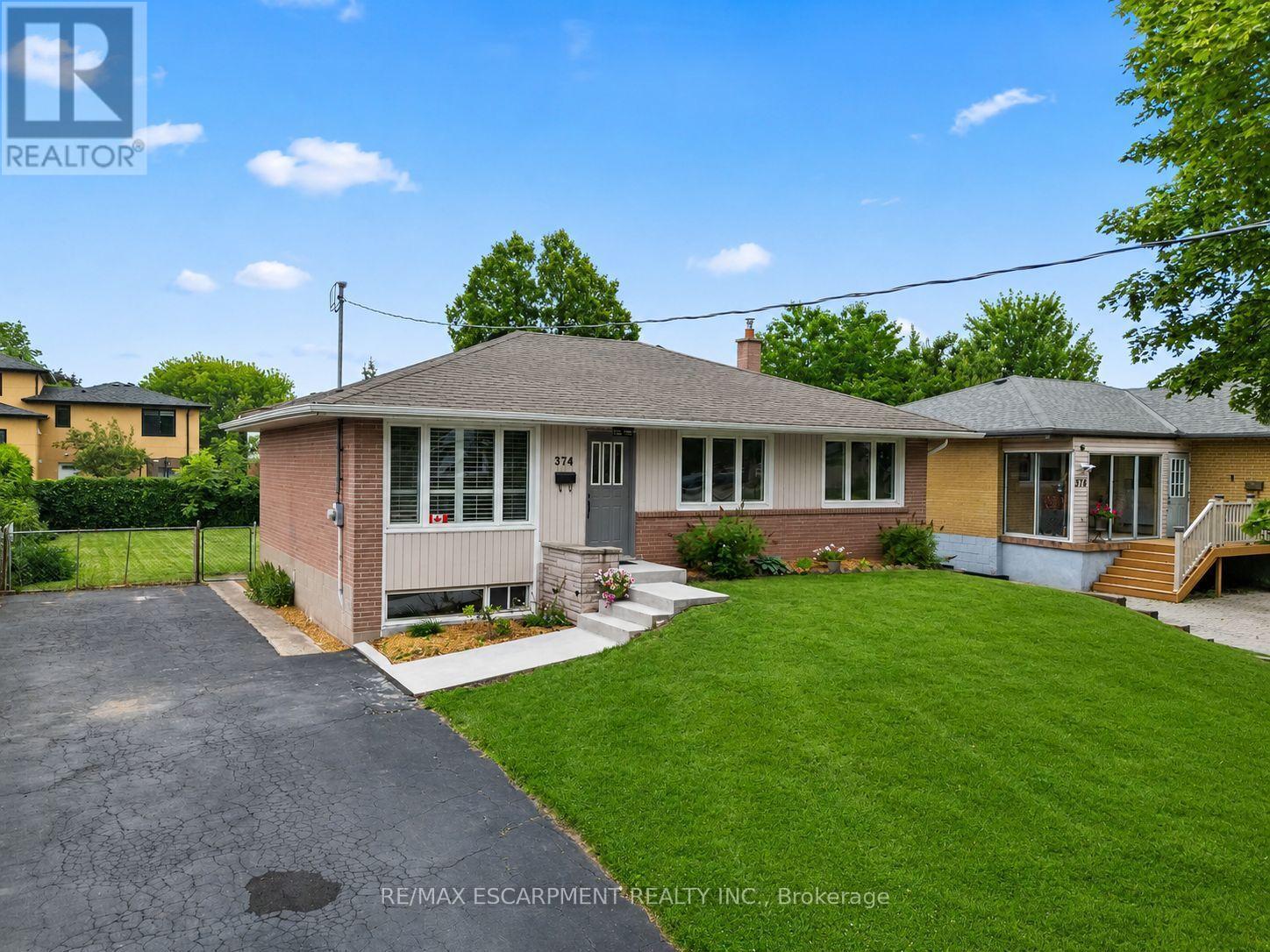 374 ST. AUGUSTINE DRIVE, Oakville (CO Central)