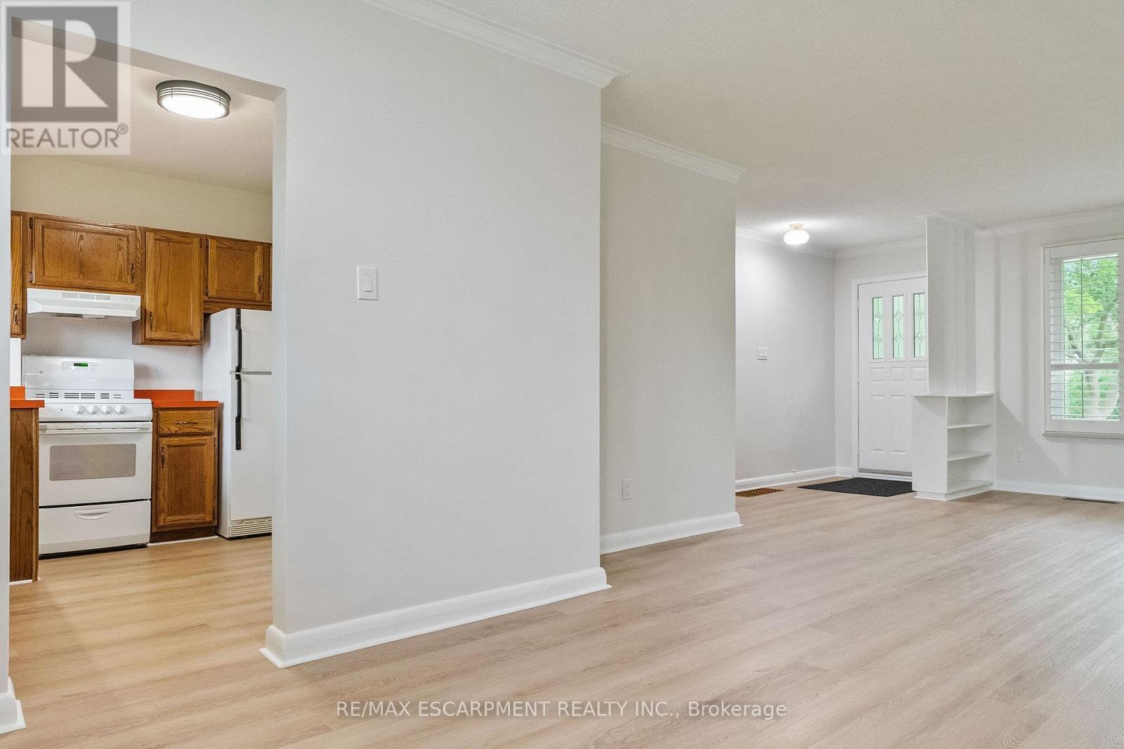 374 St. Augustine Drive, Oakville, Ontario  L6K 3E9 - Photo 13 - W13586052