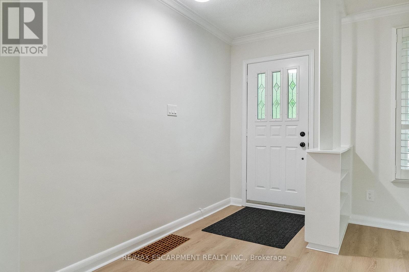 374 St. Augustine Drive, Oakville, Ontario  L6K 3E9 - Photo 7 - W13586052