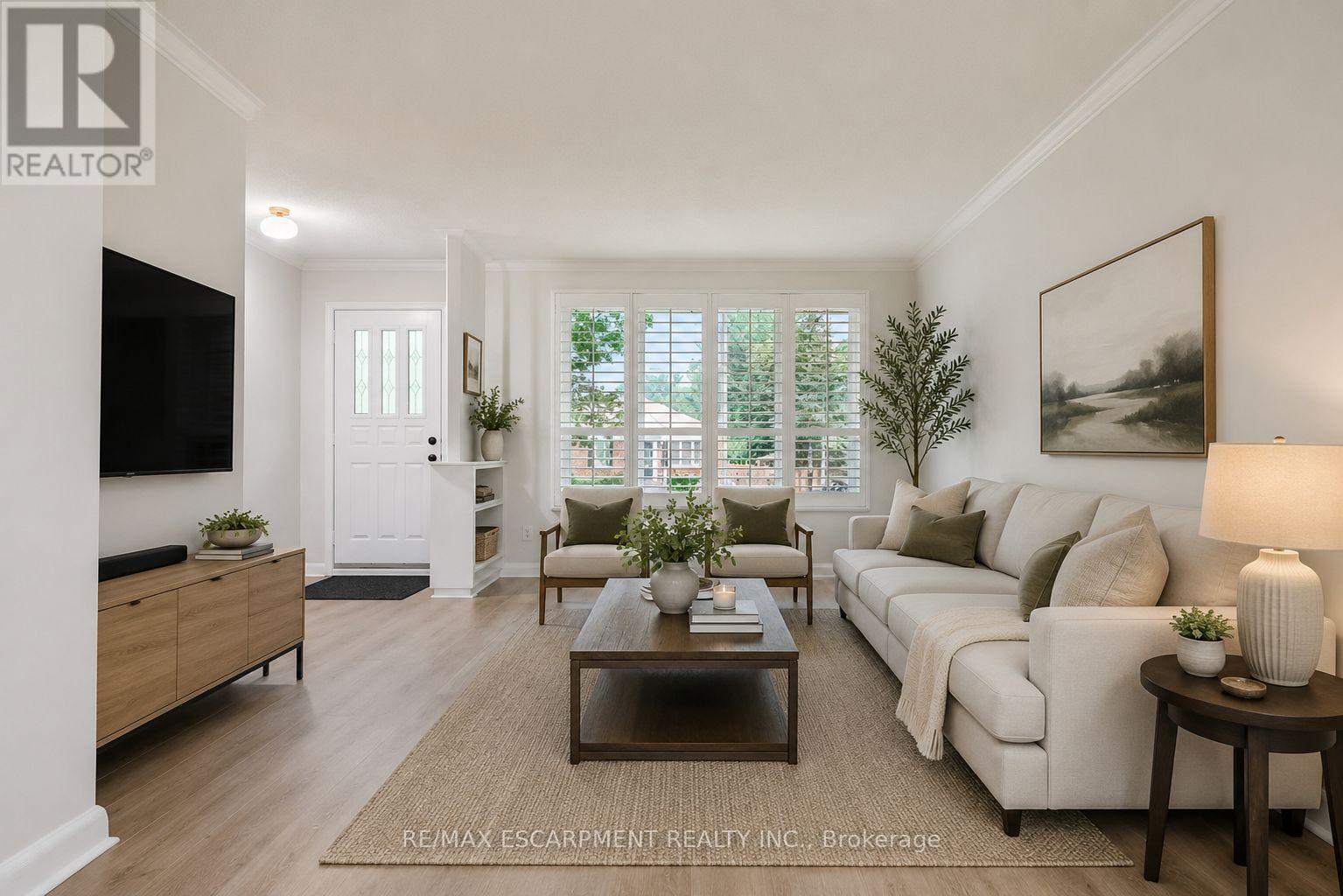 374 St. Augustine Drive, Oakville, Ontario  L6K 3E9 - Photo 8 - W13586052