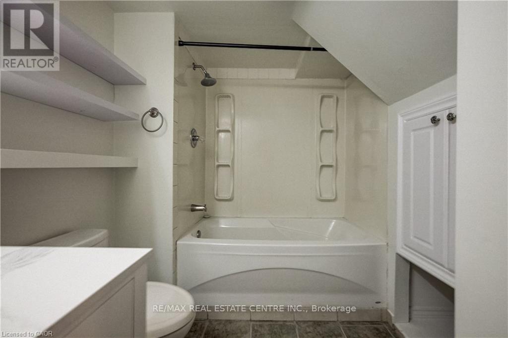 C - 297 Country Hill Drive, Kitchener, Ontario  N2E 2C1 - Photo 12 - X13586020