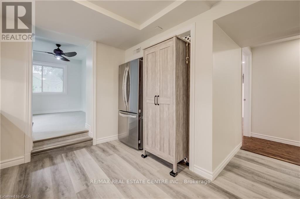 C - 297 Country Hill Drive, Kitchener, Ontario  N2E 2C1 - Photo 7 - X13586020