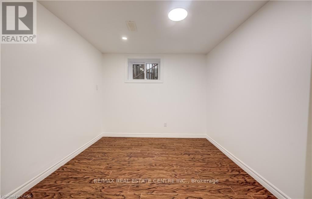 C - 297 Country Hill Drive, Kitchener, Ontario  N2E 2C1 - Photo 8 - X13586020