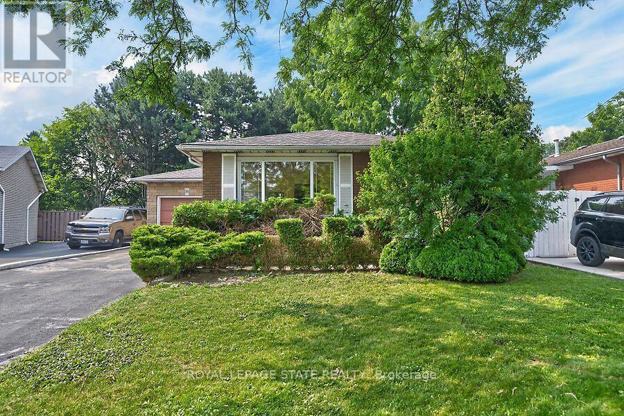 16 Sunshine Court, Hamilton, Ontario  L9C 2L5 - Photo 2 - X13586058