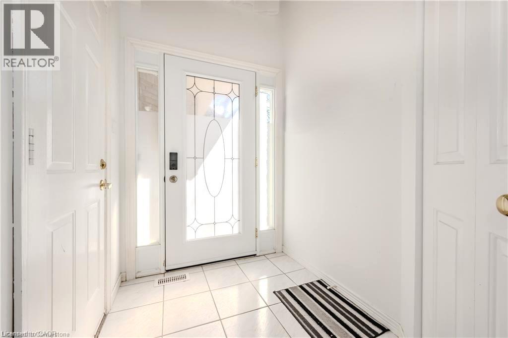 365 Bennington Gate Unit# 13, Waterloo, Ontario  N2T 2L1 - Photo 3 - 40849786