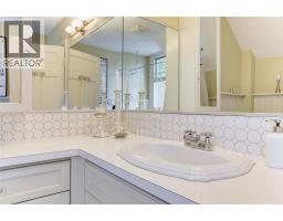 1537 Lakeview Street, Kelowna, British Columbia  V1Y 6N1 - Photo 41 - 10394899