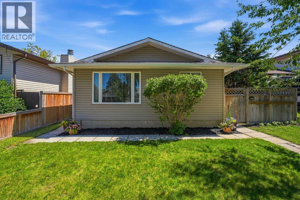 151 Templevale Place NE, Calgary, Alberta  T1Y 4V6 - Photo 2 - A2327769