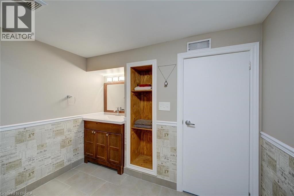 56 Avondale Street, Brantford, Ontario  N3S 4L8 - Photo 37 - 40844527