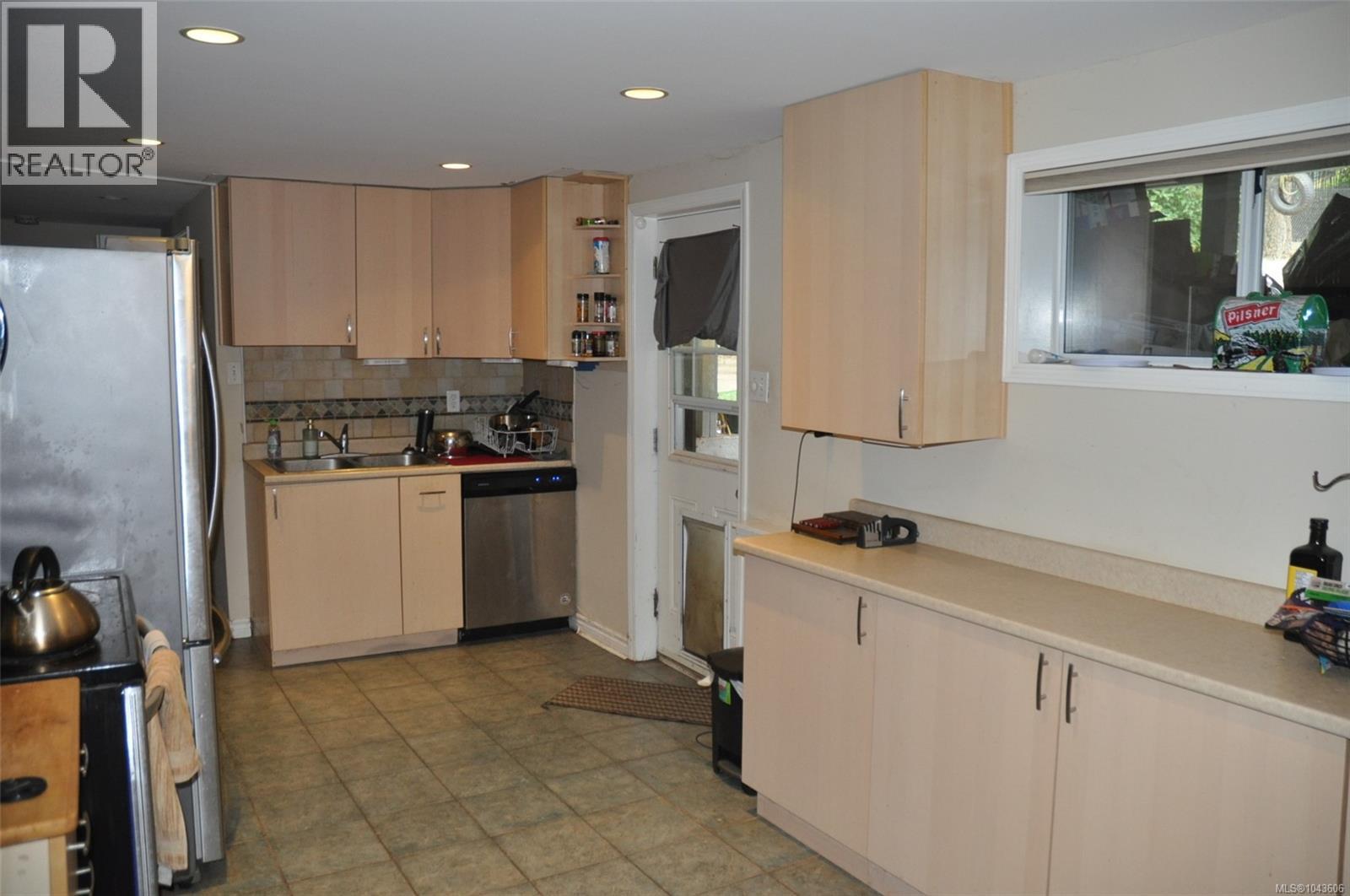 4719 West Saanich Rd, Saanich, British Columbia V8Z 3G9 - Photo 7 - 1043606