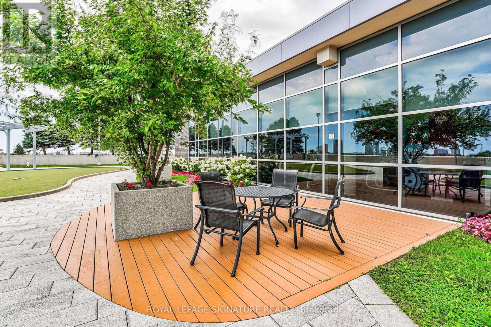 3807 - 125 Village Green Square, Toronto, Ontario  M1S 0G3 - Photo 18 - E13586096