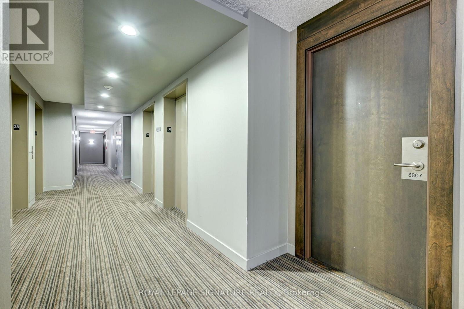 3807 - 125 Village Green Square, Toronto, Ontario  M1S 0G3 - Photo 3 - E13586096