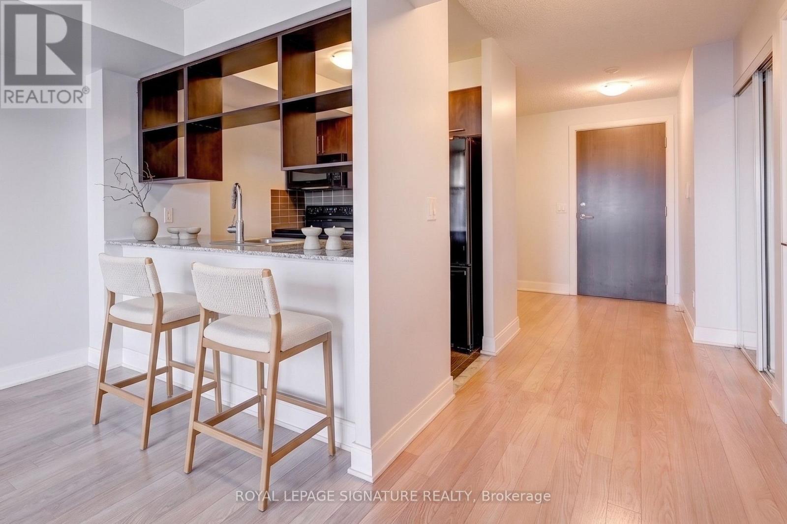3807 - 125 Village Green Square, Toronto, Ontario  M1S 0G3 - Photo 6 - E13586096