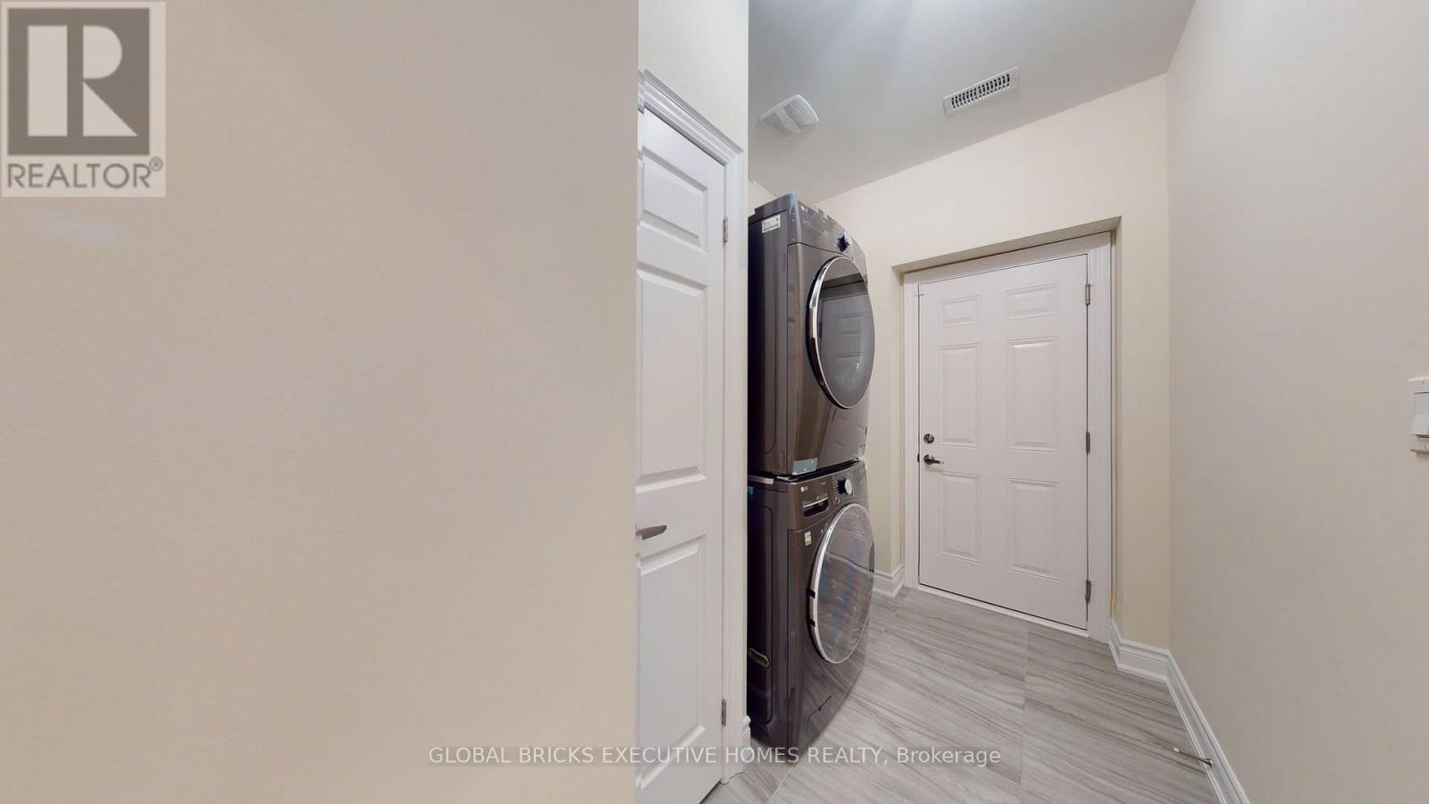 1124 Baltic Lane, Pickering, Ontario  L1X 0G9 - Photo 29 - E13586130
