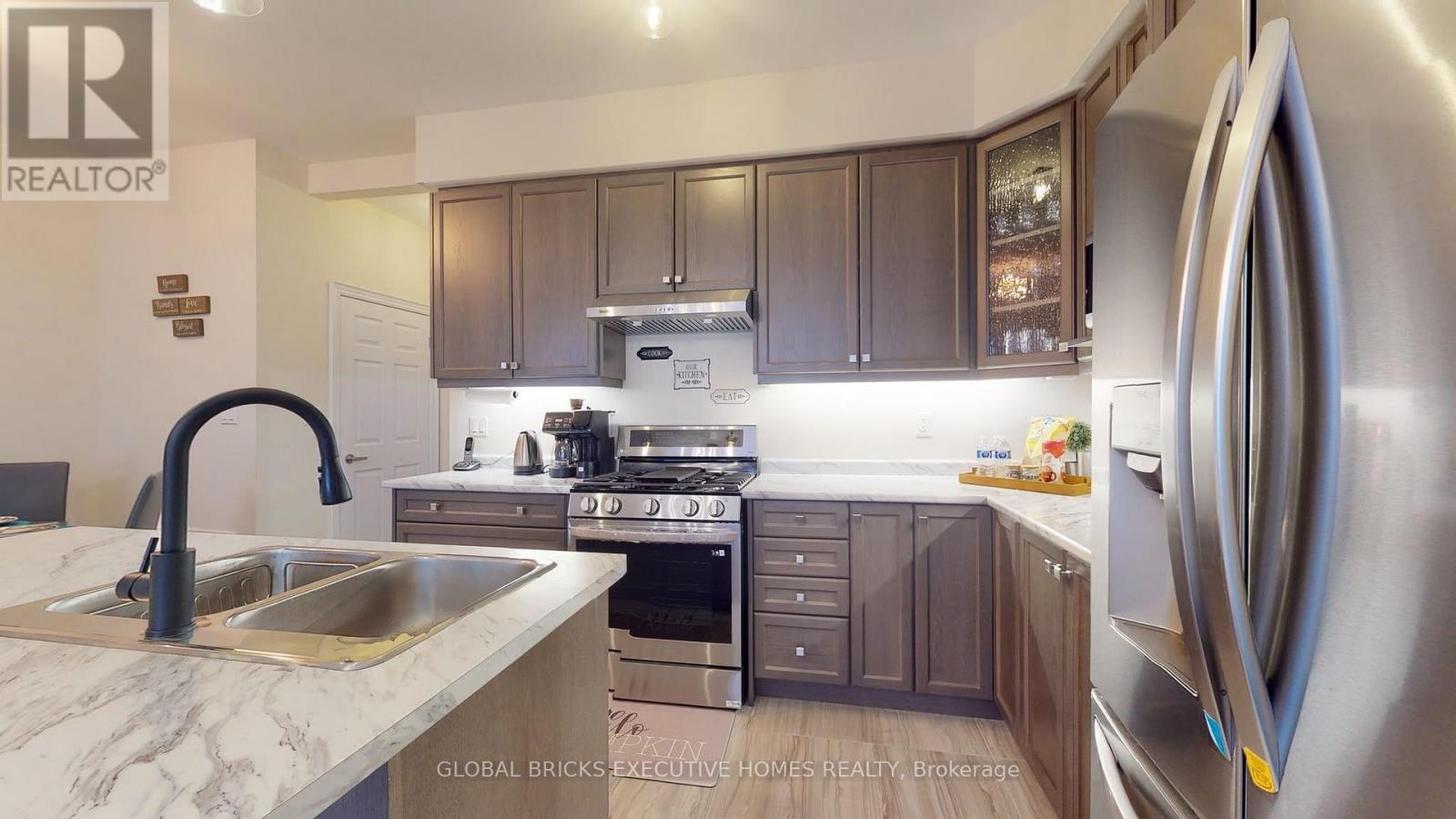 1124 Baltic Lane, Pickering, Ontario  L1X 0G9 - Photo 37 - E13586130