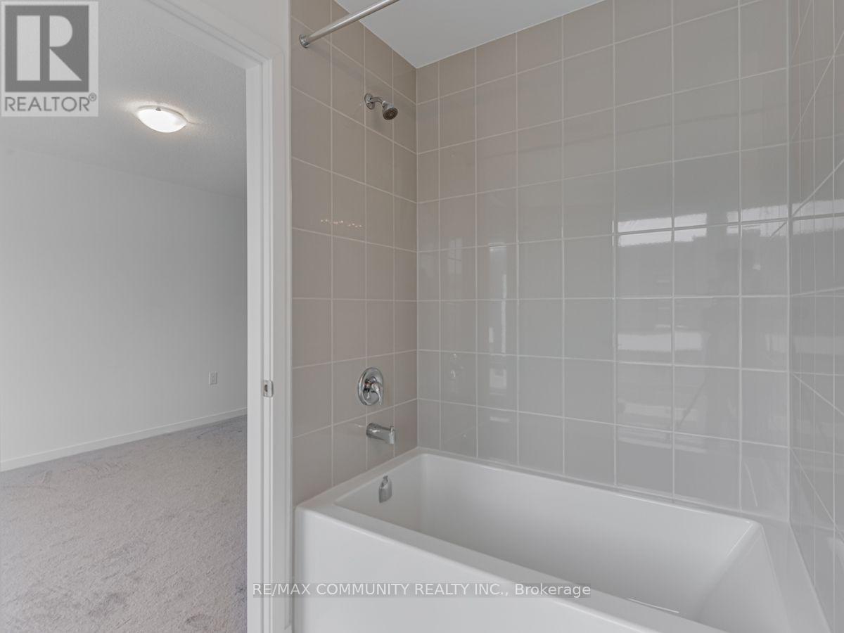 799 Heathrow Path, Oshawa, Ontario  L1H 7K5 - Photo 31 - E13586174