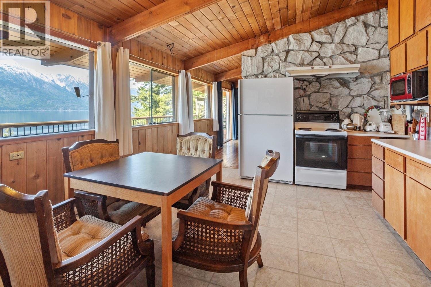 11929 3a Highway, Destiny Bay, British Columbia  V0B 1A3 - Photo 5 - 10394837