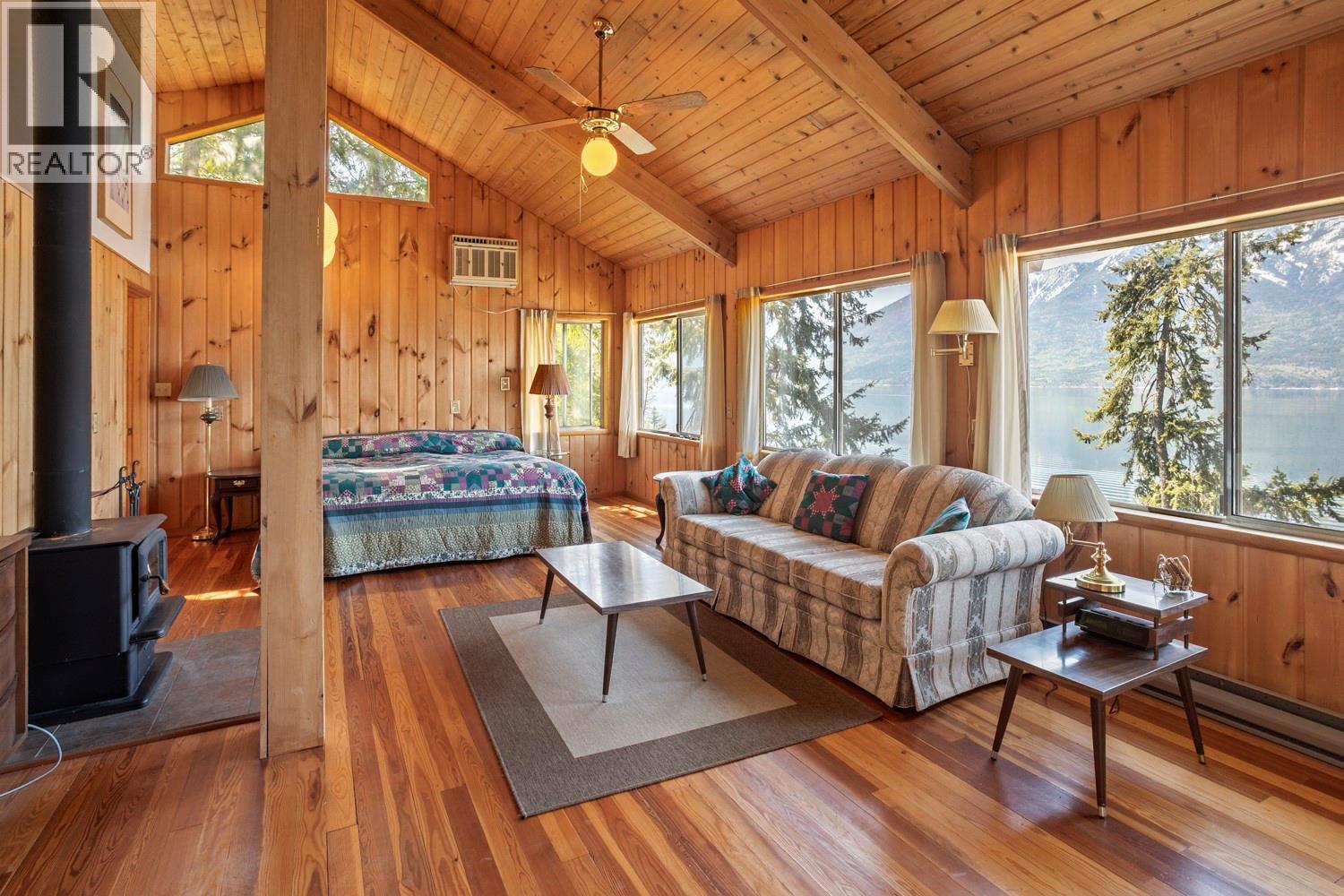 11929 3a Highway, Destiny Bay, British Columbia  V0B 1A3 - Photo 3 - 10394837