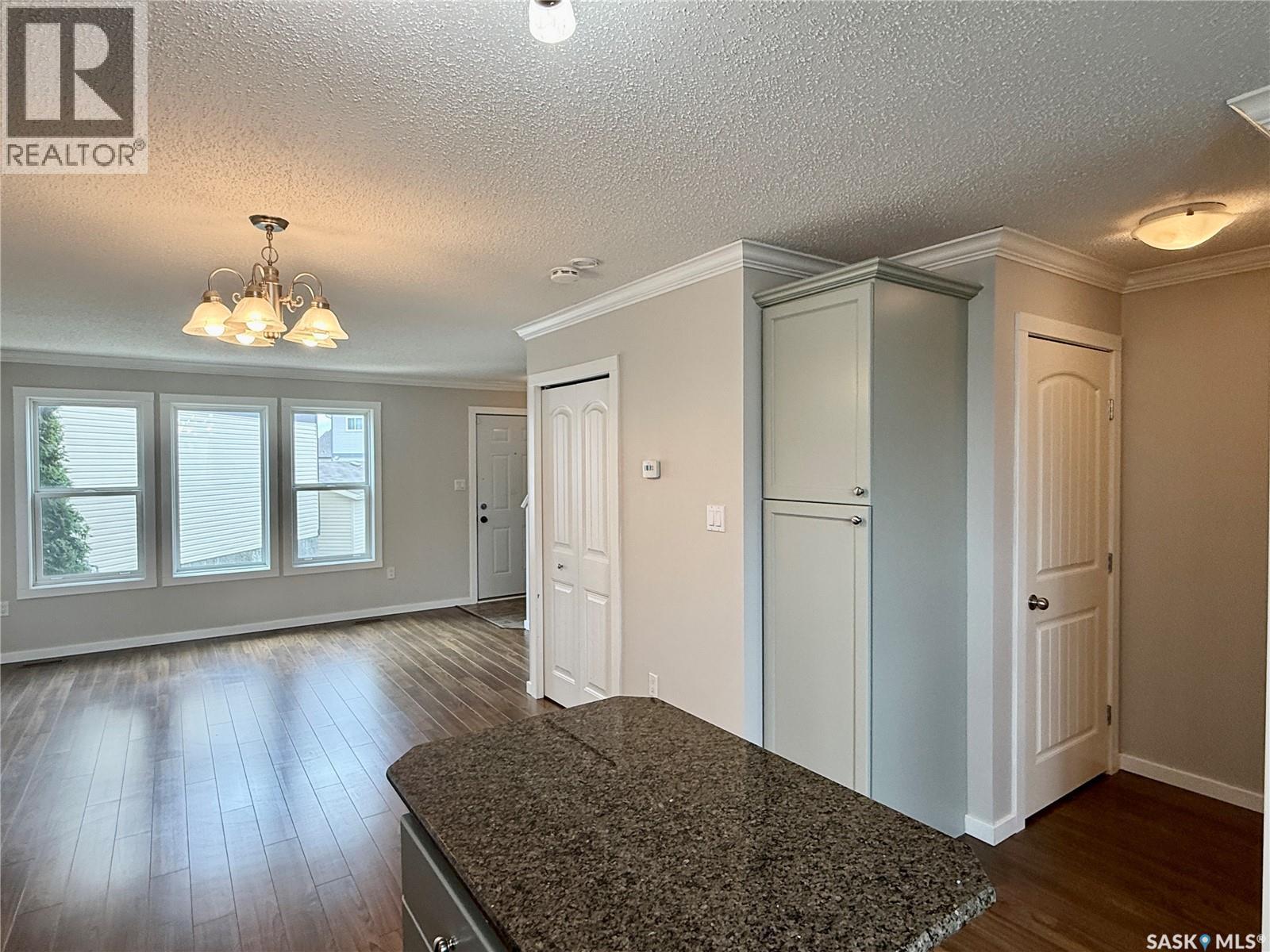 405 315 Hampton Circle, Saskatoon, Saskatchewan  S7R 0E9 - Photo 5 - SK042010