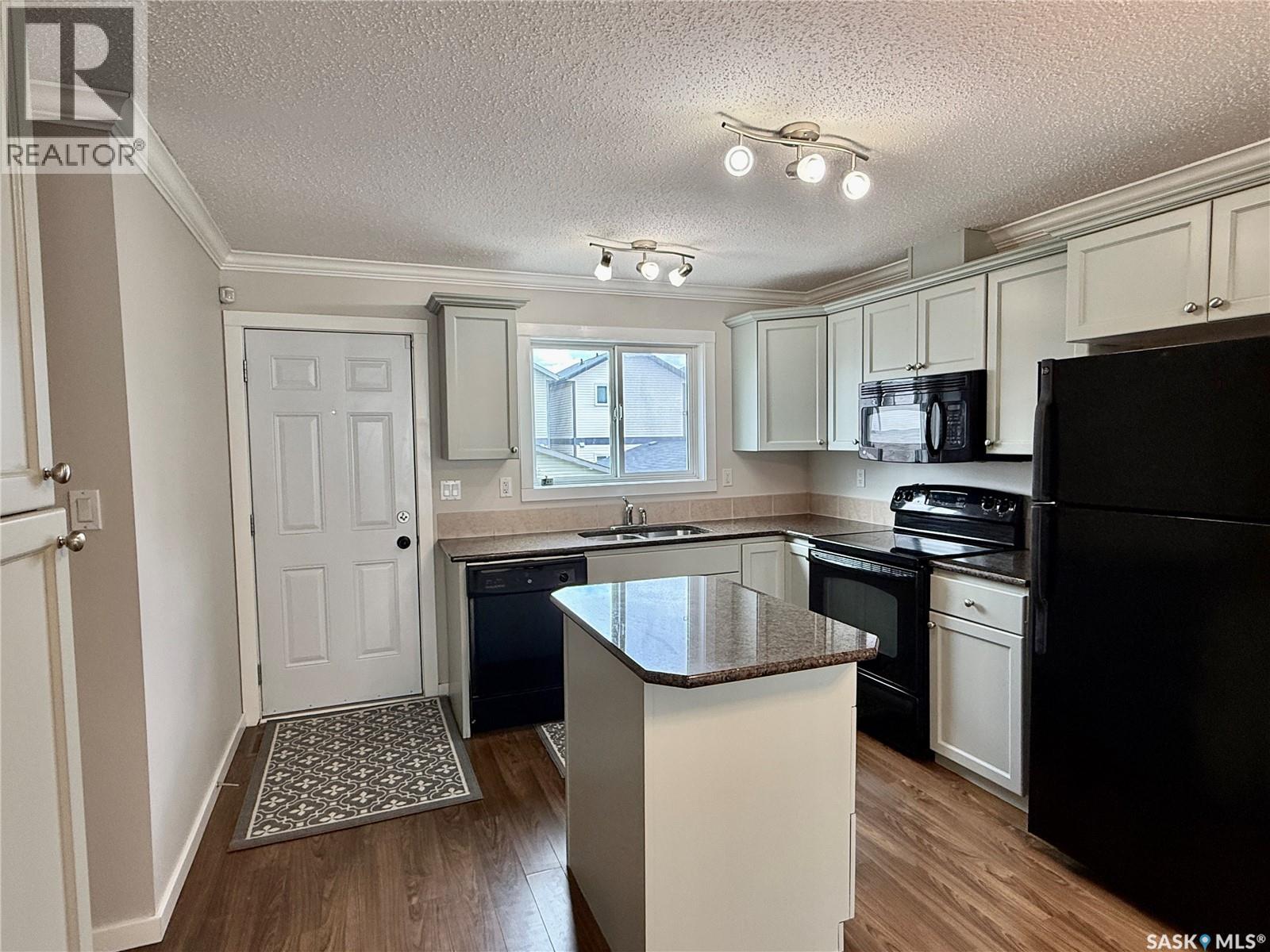 405 315 Hampton Circle, Saskatoon, Saskatchewan  S7R 0E9 - Photo 2 - SK042010