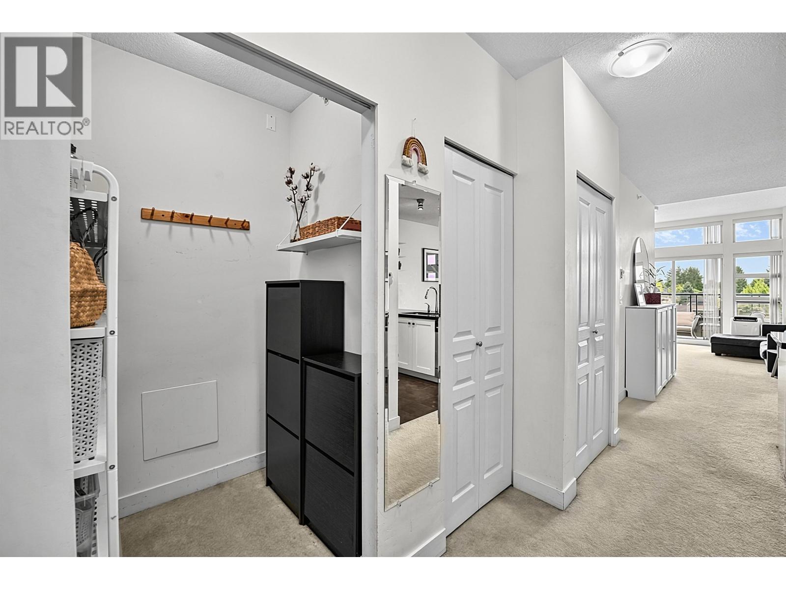 417 4550 Fraser Street, Vancouver, British Columbia  V5V 4G8 - Photo 2 - R3148040