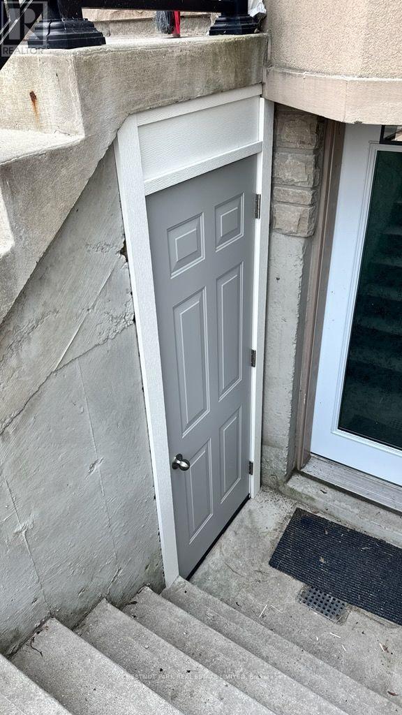 Lower - 2823 St Clair Avenue E, Toronto, Ontario  M4B 1N3 - Photo 19 - E13438156