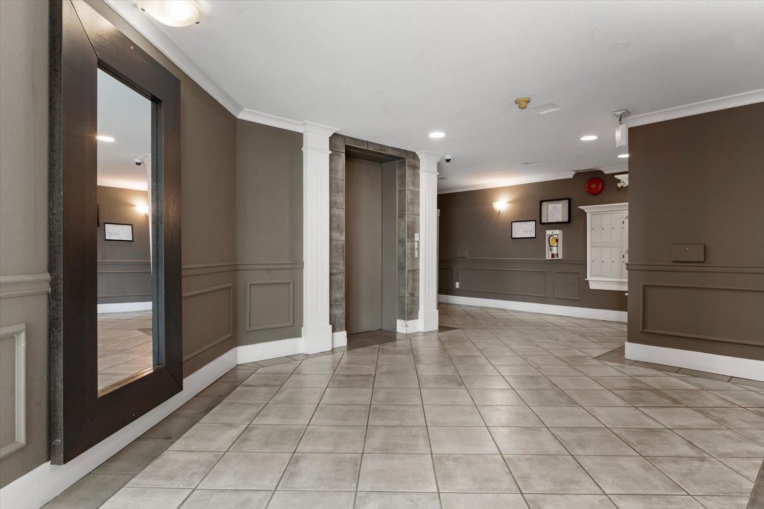 222 32725 George Ferguson Way, Abbotsford, British Columbia  V2T 5M5 - Photo 2 - R3145844