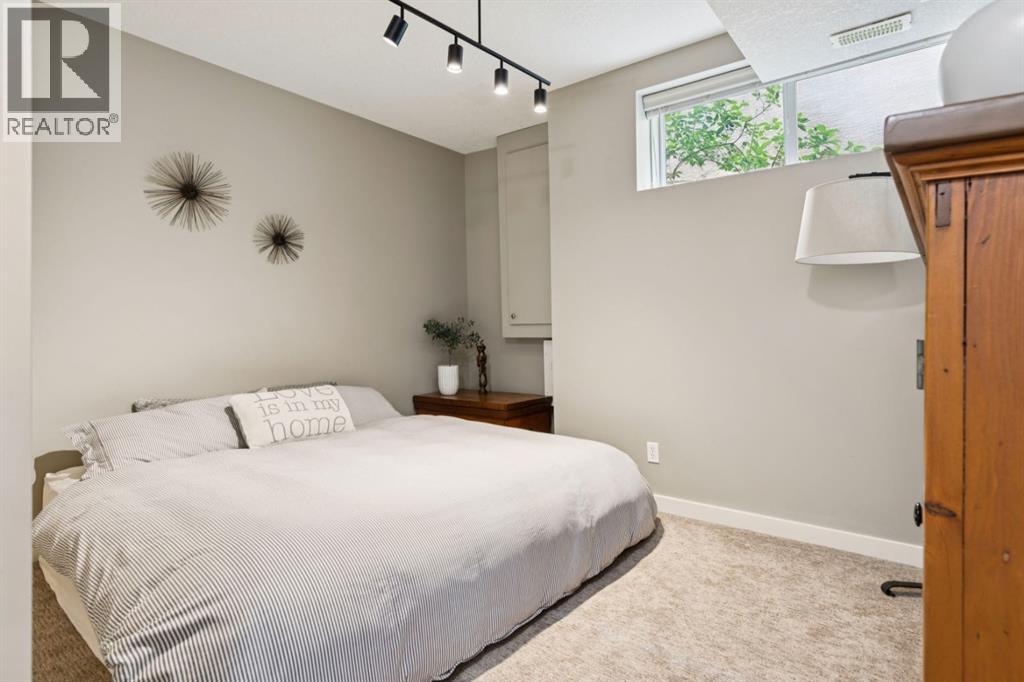 92 Discovery Ridge Circle Sw, Calgary, Alberta  T3H 5X6 - Photo 31 - A2328623