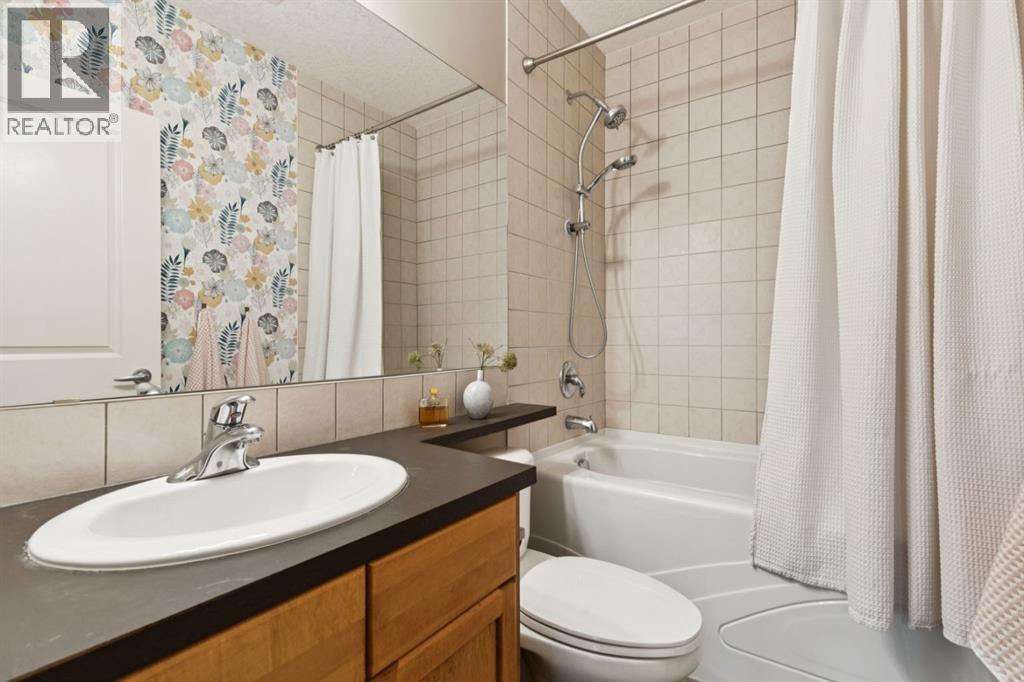 92 Discovery Ridge Circle Sw, Calgary, Alberta  T3H 5X6 - Photo 33 - A2328623
