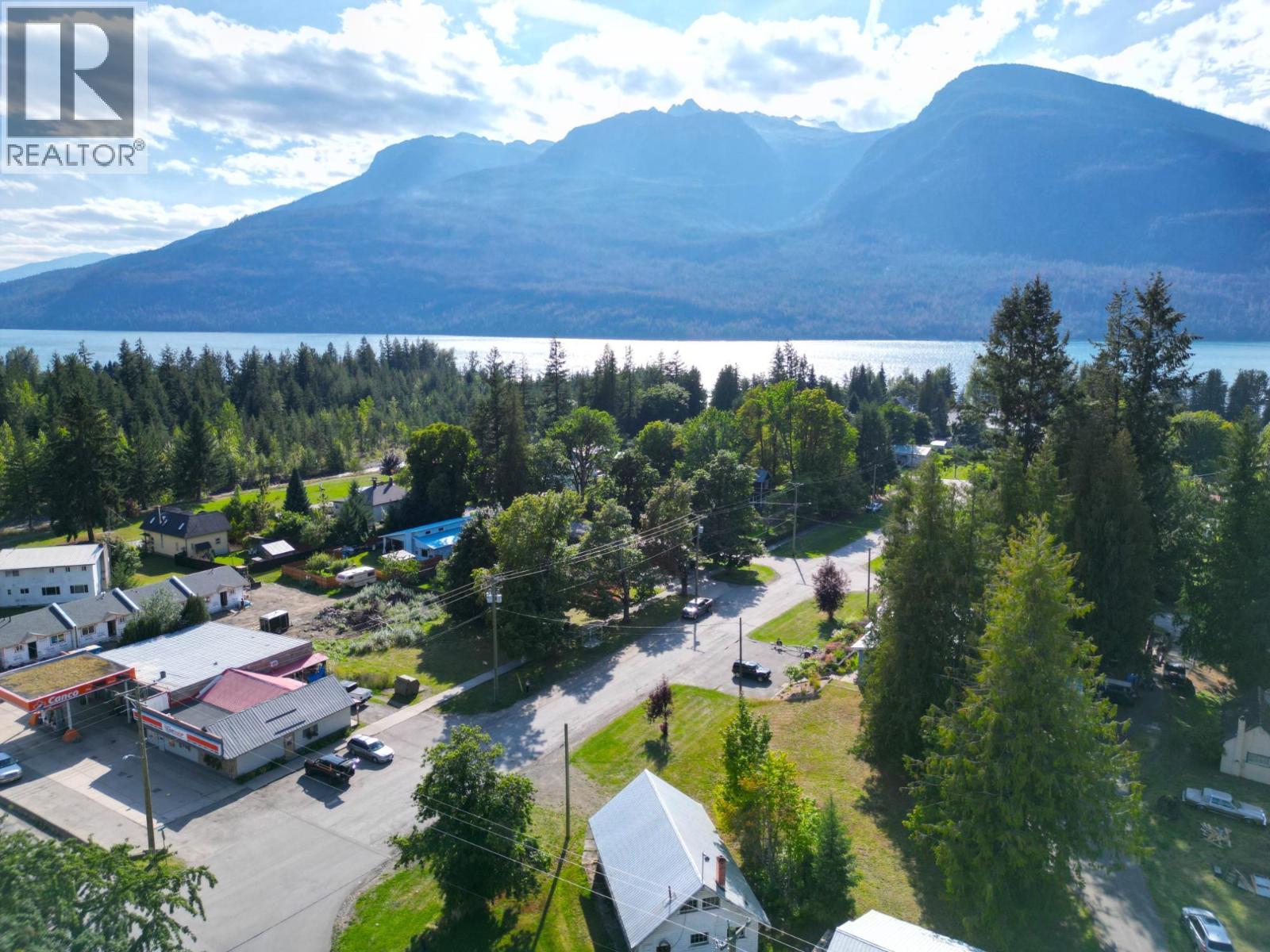 416 Slocan Avenue, New Denver, British Columbia V0G 2B0 - Photo 4 - 10394895