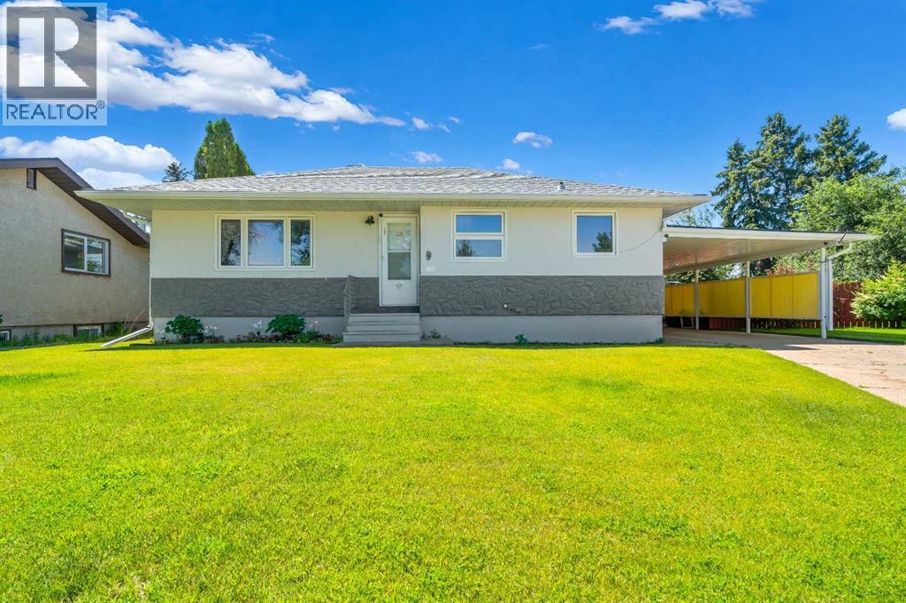 131 Mitchell Crescent Nw, Medicine Hat, Alberta  T1A 6V3 - Photo 1 - A2327794