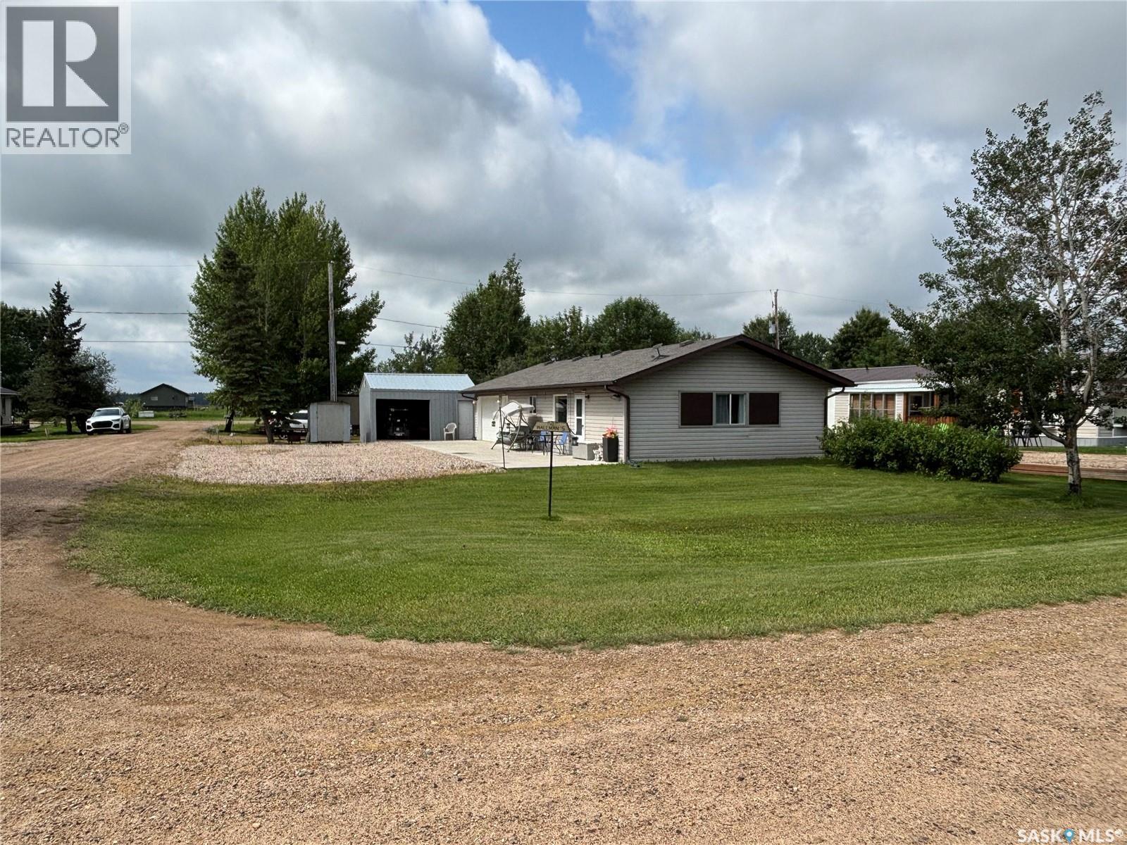 Wallman Cabin (Otter Cres), Delaronde Lake, Saskatchewan  S0J 0E0 - Photo 3 - SK043146