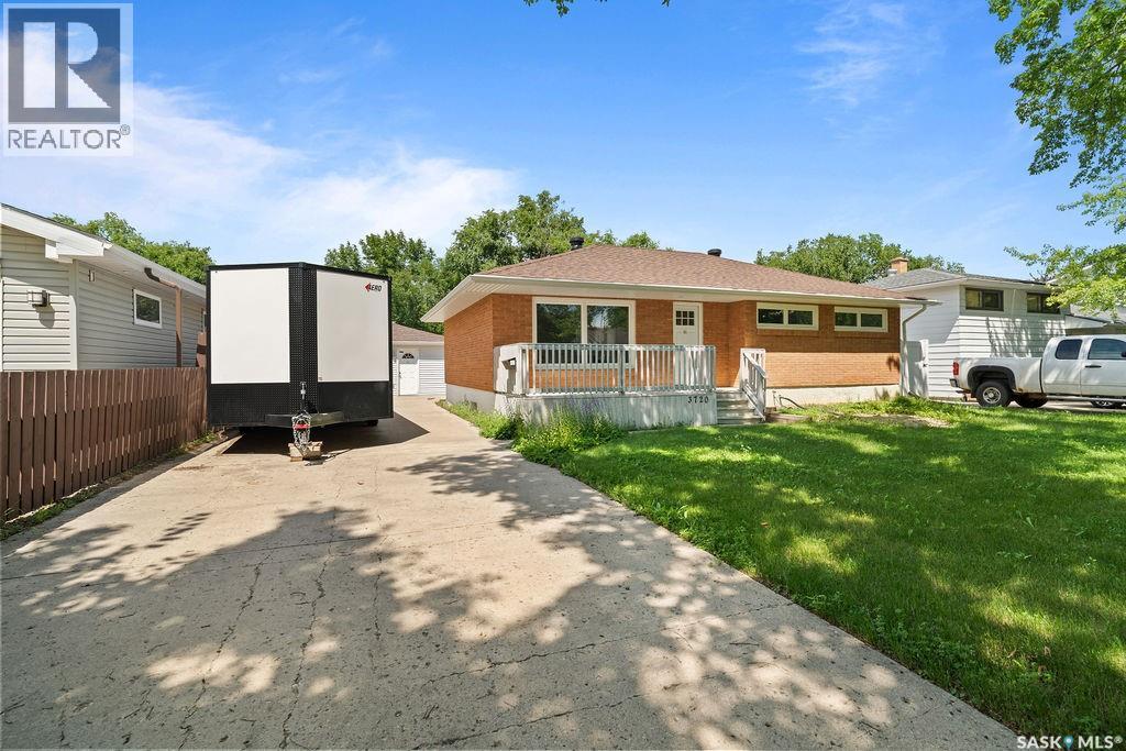 3720 Allen Avenue, Regina, Saskatchewan  S4S 1A2 - Photo 2 - SK043051