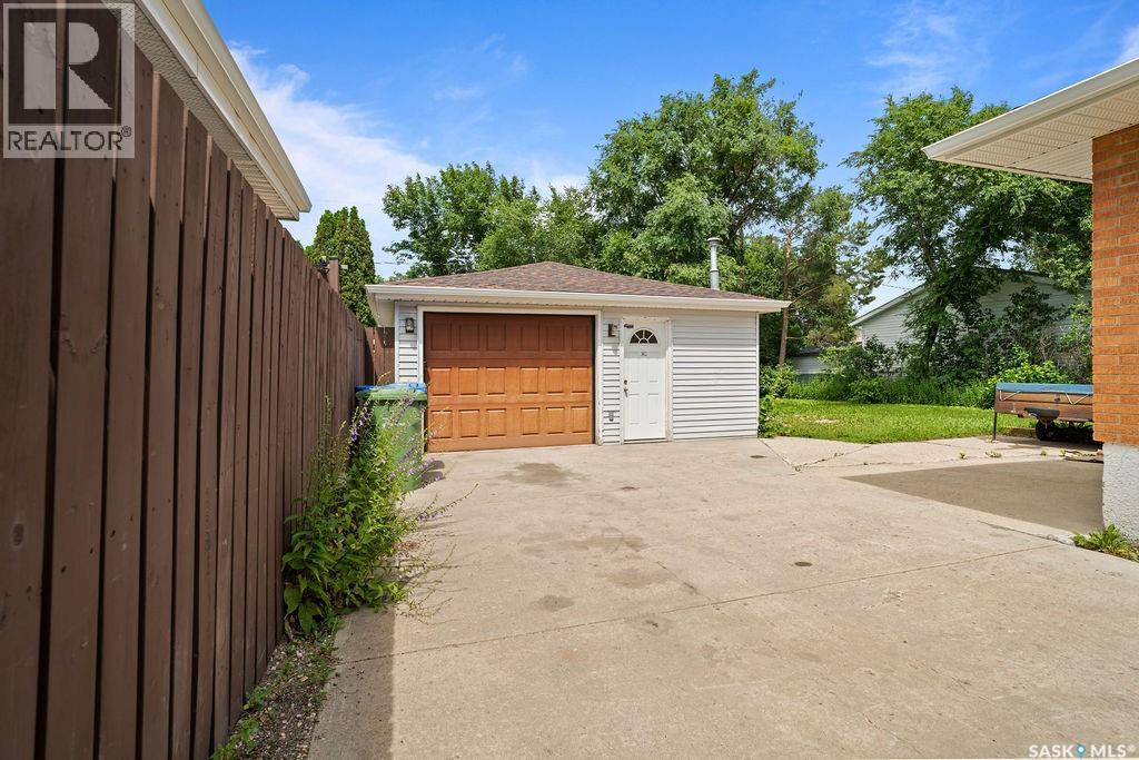 3720 Allen Avenue, Regina, Saskatchewan  S4S 1A2 - Photo 32 - SK043051
